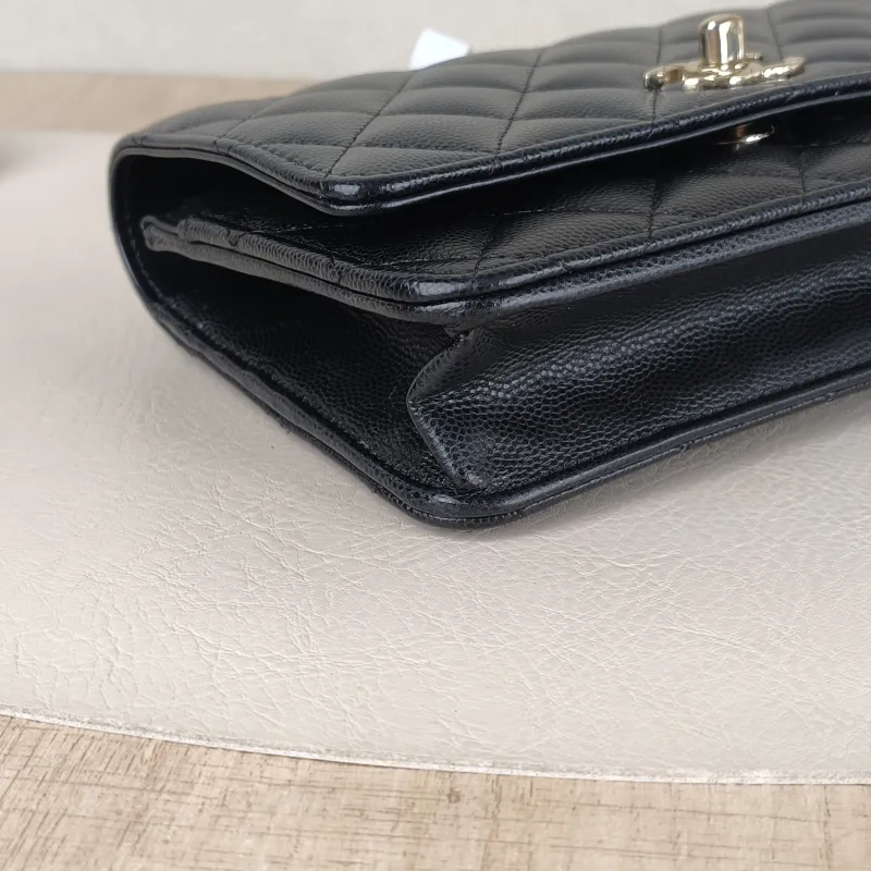 Chanel Crossbody Bag coco crush woc Black Grained Calfskinmini19.2 × 3.5 × 12.3 cm — detail view 7 of 13