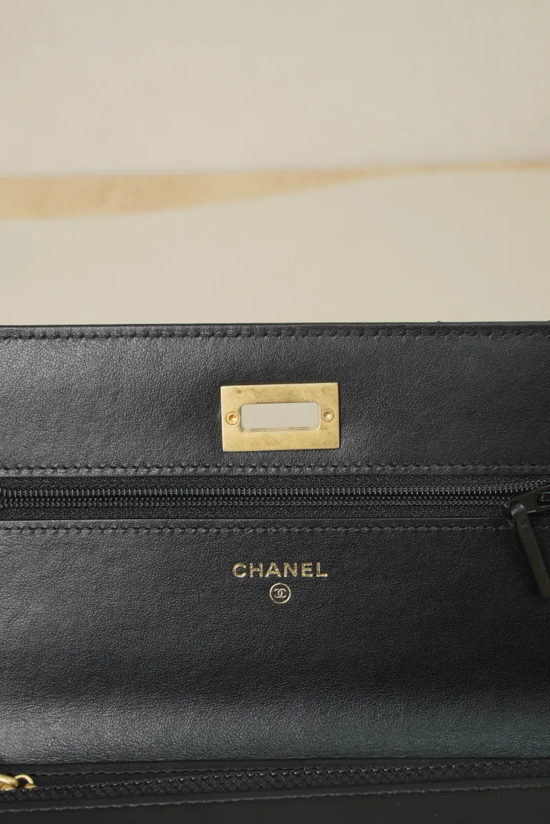 Chanel 2.55woc Black with Gold-Tone Hardware Calfskin27 · Authenticity Card · 19.2 × 3.5 × 12.3 cm — detail view 12 of 19
