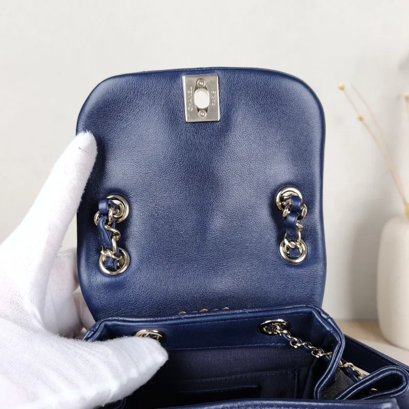 Chanel Backpack Duma Blue Lambskin Small18 × 12 × 18.5 cm — detail view 12 of 13