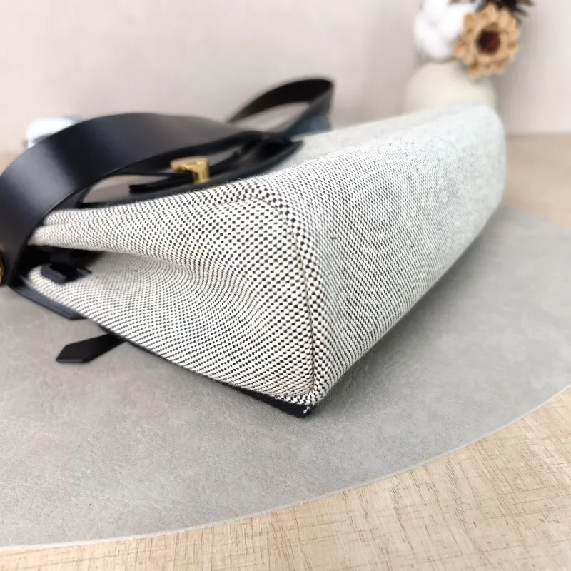 Hermès Crossbody Bag Herbag Zip 20Black Beige Canvas mini20.5 × 7 × 16.5 cm — detail view 13 of 13