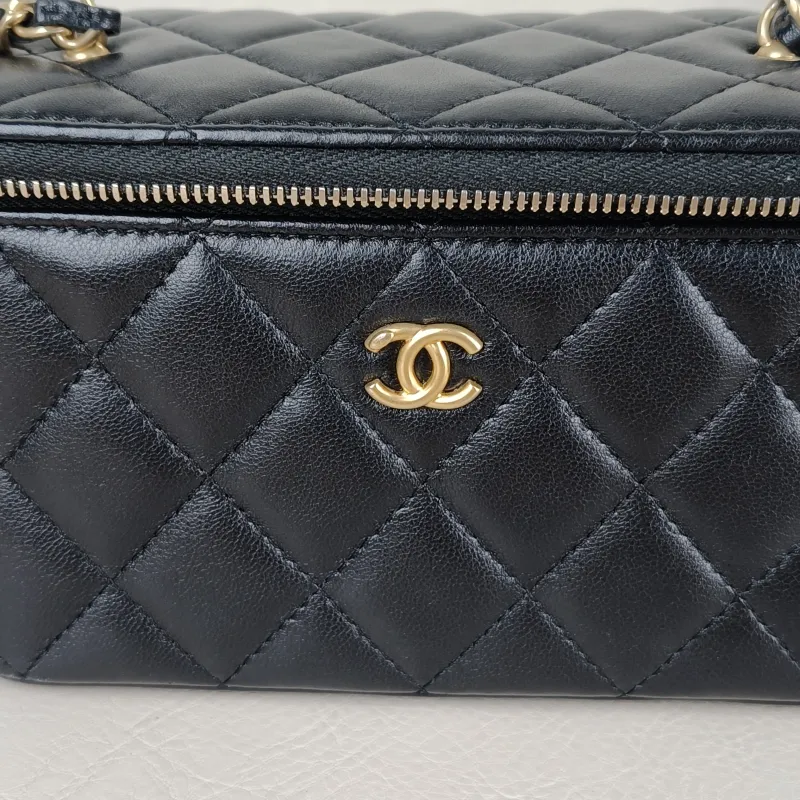 Chanel Crossbody Bag Edition Box Bag Cosmetic Bag Black Lambskin 17 × 8 × 9.5 cm — detail view 5 of 14