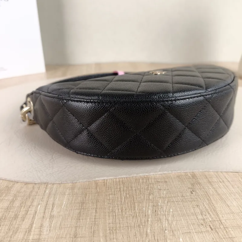 Chanel Crossbody Bag Top Handle Crossbody Bag Black Grained Calfskin One Size 22 × 5 × 15 cm — detail view 2 of 11