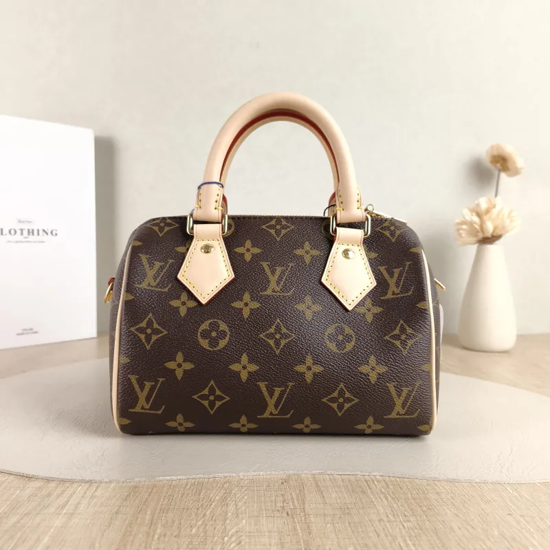 Louis Vuitton Crossbody Bag Speedy20 Shoulder Strap PVC Small 20.5 × 12 × 13.5 cm