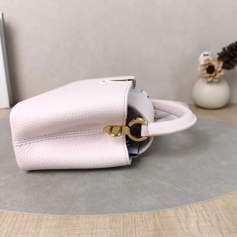 Louis Vuitton Top Handle Bag Capucines East West Pink Calfskinmini22 × 8 × 12 cm — detail view 9 of 12