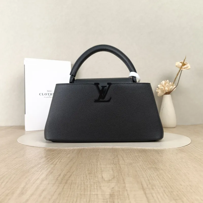 Louis Vuitton Top Handle Bag Capucines East West Black Calfskin Medium33 × 9 × 19 cm