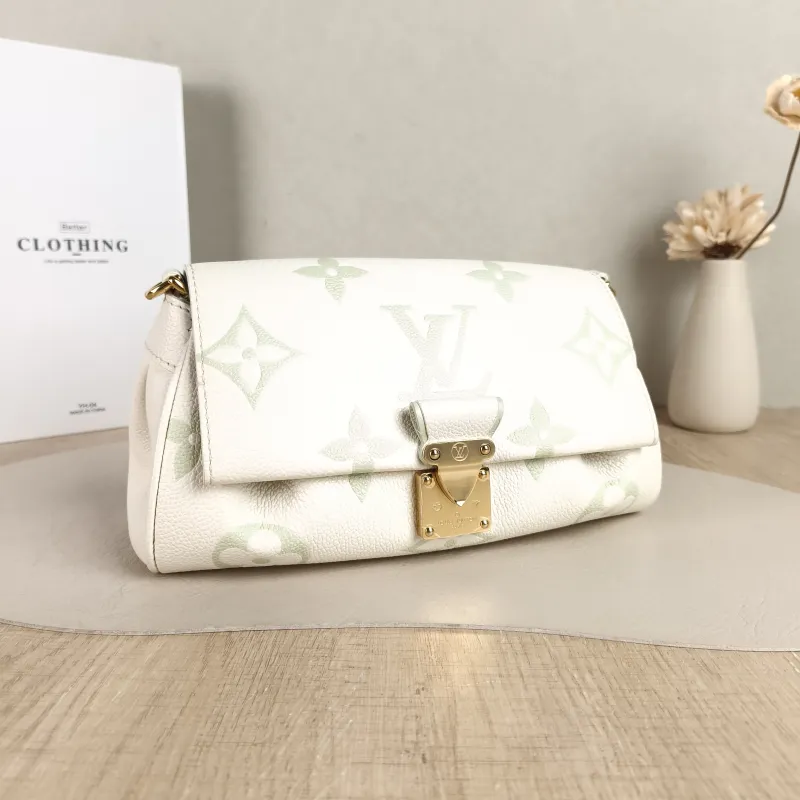 Louis Vuitton Crossbody Bag Favorite White · Green Empreinte Embossed Calfskin Monogram Medium24 × 9 × 14 cm — cover view 4 of 5