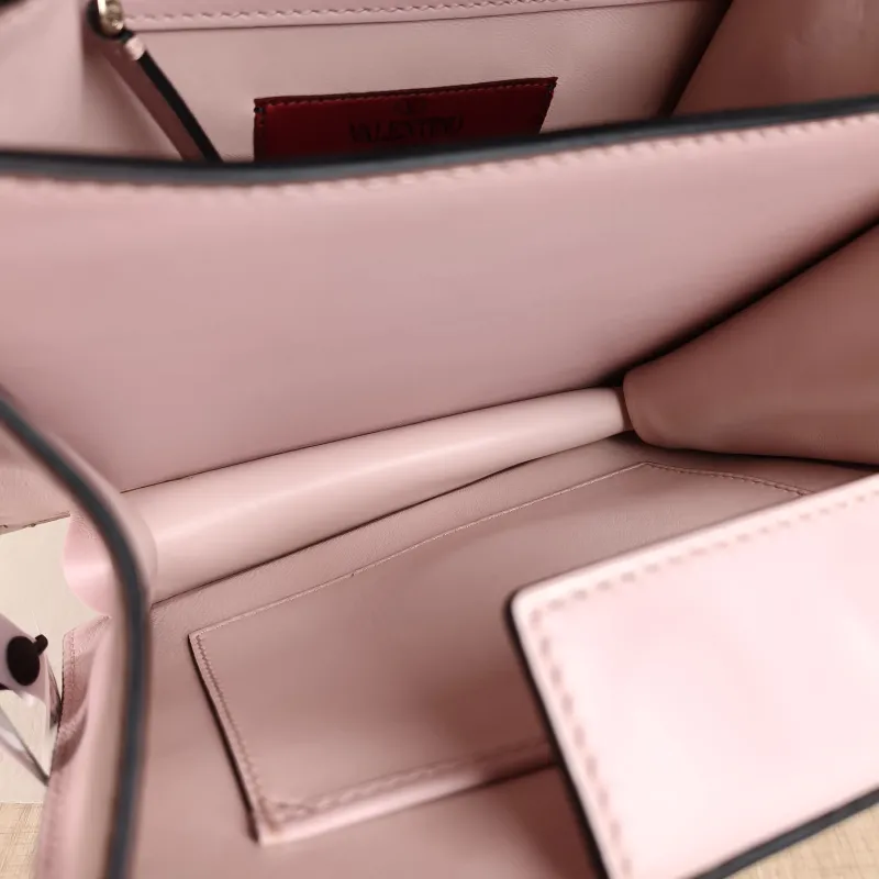 Valentino Shoulder Bag Shoulder Bag Pink Calfskin One Size 23 × 8 × 18 cm — detail view 10 of 12