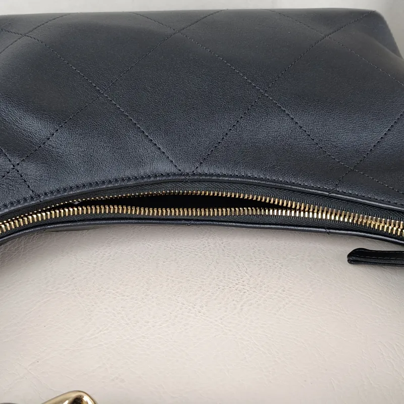 Chanel Shoulder Bag hobo Black with Gold-Tone Hardware Calfskin One Size 24 × 7 × 27 cm — detail view 2 of 13