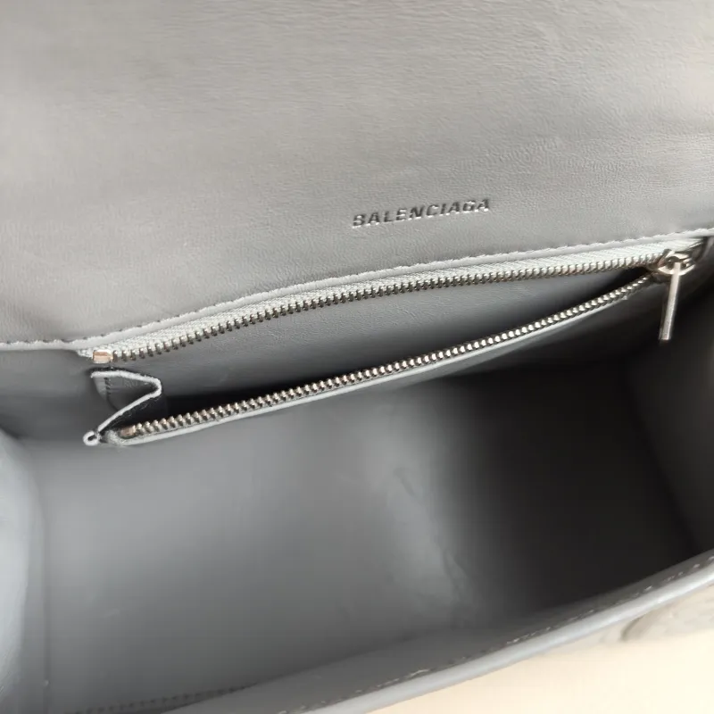 BALENCIAGA Crossbody Bag Hourglass Hourglass Bag Grey Calfskin Small 23 × 10 × 14 cm — detail view 4 of 11