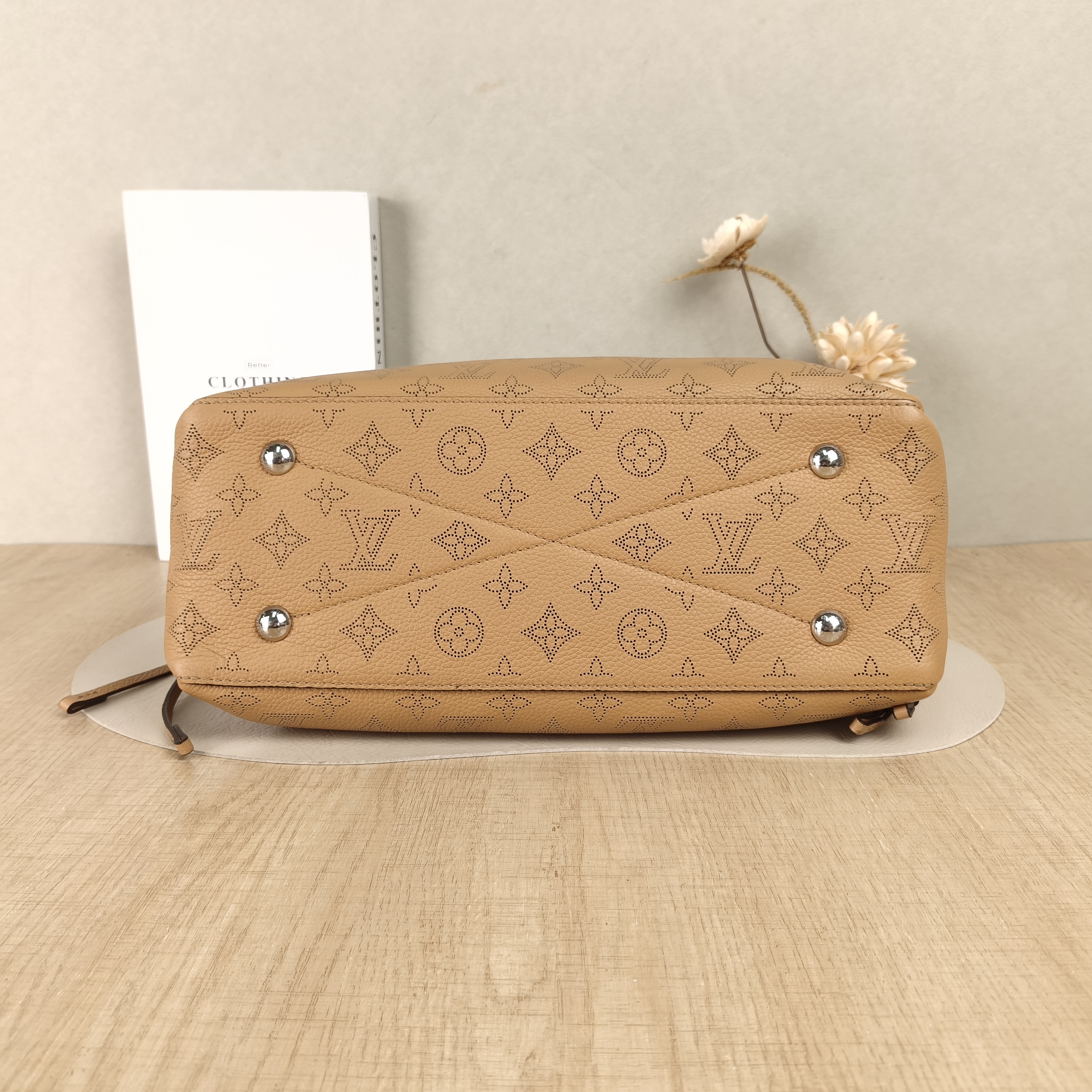 Louis Vuitton Crossbody Bag BELLA TOTE Brown Calfskin One Size32 × 13 × 23 cm — cover view 4 of 5