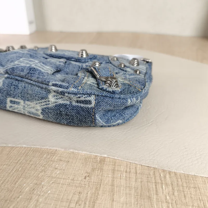 BALENCIAGA Shoulder Bag LE CAGOLE woc Blue Mini 21 × 4.5 × 13 cm — detail view 2 of 8