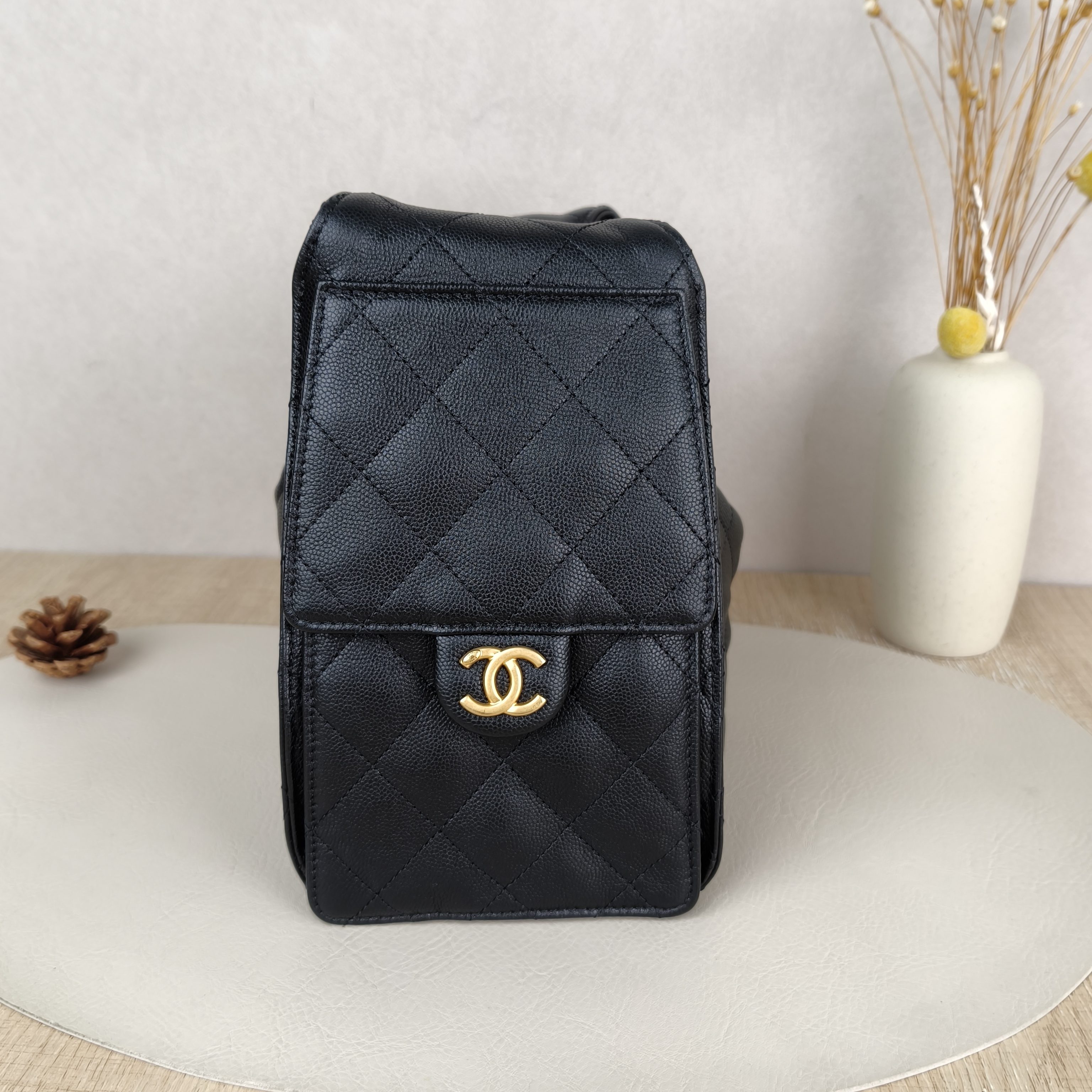 Chanel Shoulder Bag25Bag Black Grained Calfskin Small26 × 14 × 30 cm — cover view 7 of 10