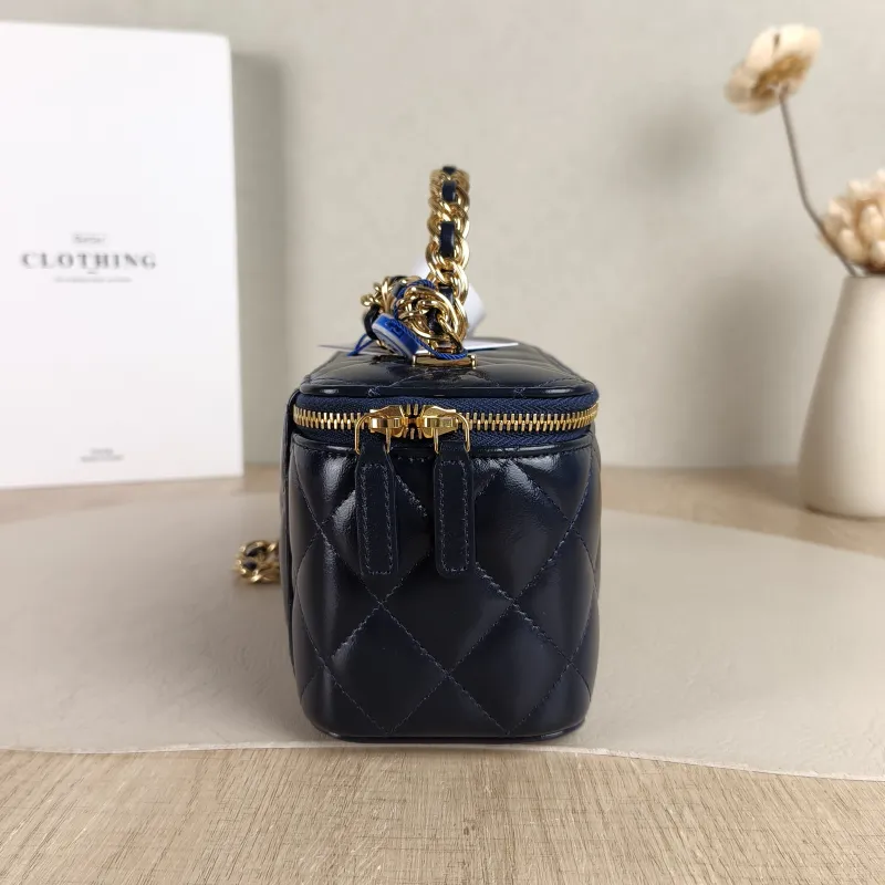 Chanel Crossbody Bag Edition Woven Blue Waxed Leather Mini 16 × 8 × 9.5 cm — detail view 1 of 12