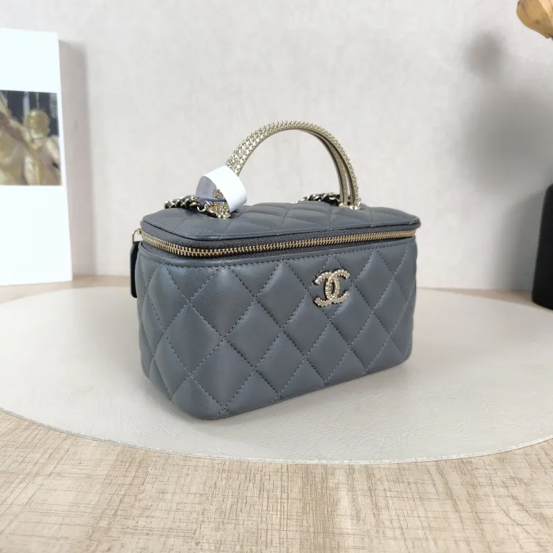 Chanel Crossbody Bag Edition Grey Lambskinmini16 × 8 × 9.5 cm — cover view 5 of 5
