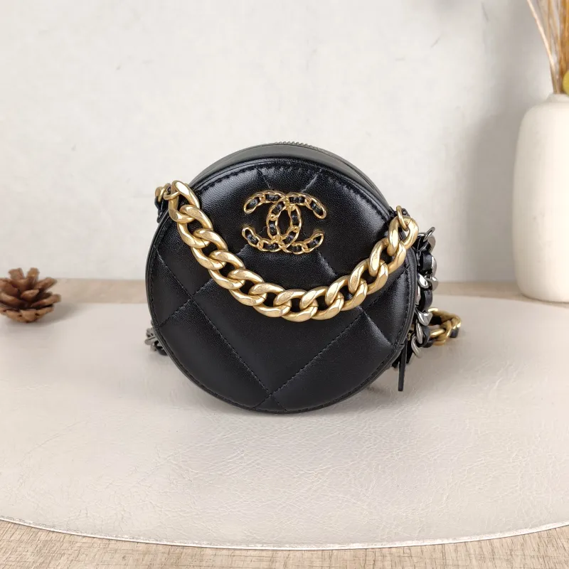 Chanel Crossbody Bag 19bag Black Lambskin Mini 12 × 4.5 × 12 cm