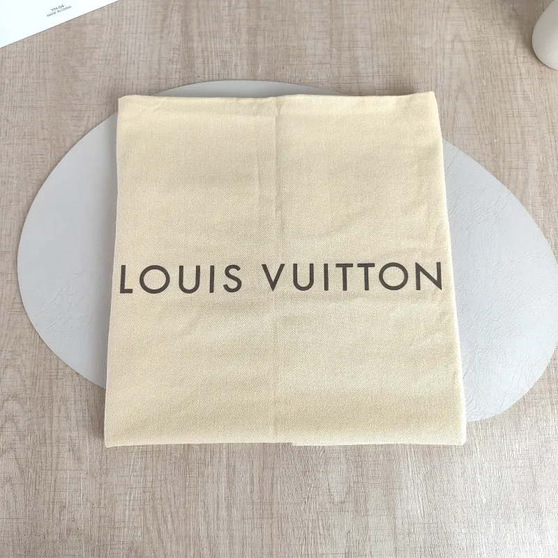 Louis Vuitton Shoulder Bag Onthego Monogram PVC Small 25 × 11.5 × 19 cm — detail view 3 of 12