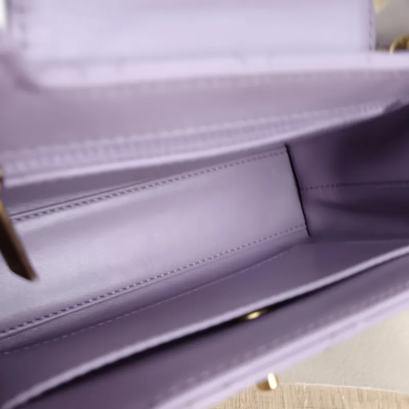 Chanel Crossbody Bag Kelly Waxed Leathermini19 × 7 × 13 cm — detail view 6 of 11