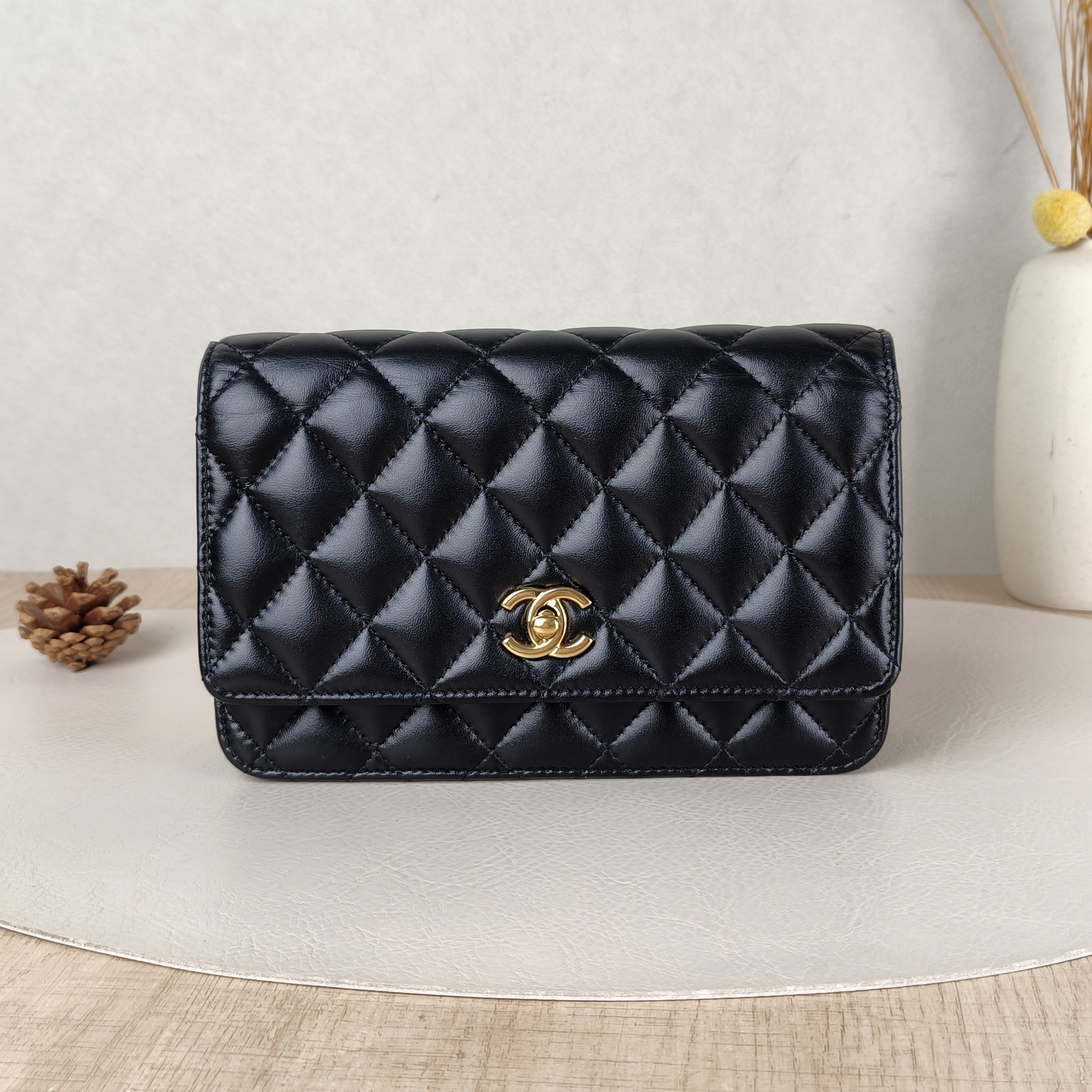 Chanel Crossbody Bagcf woc Black Calfskinmini19.2 × 3.5 × 12.3 cm