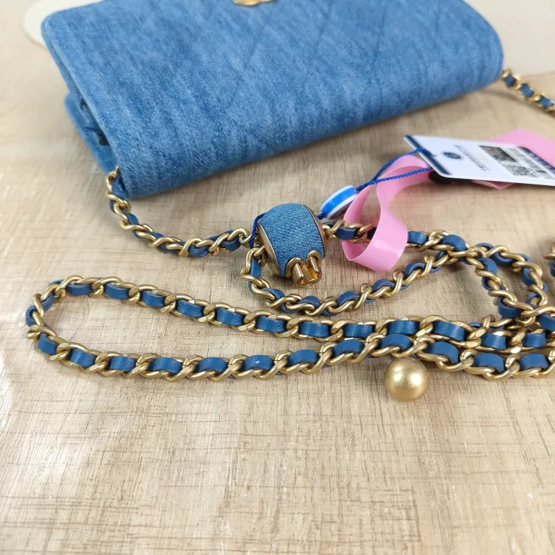 Chanel Crossbody Bag Classic Flap WOC CF WOCWOC Bag Mini 19.2 × 3.5 × 12.3 cm — detail view 9 of 13