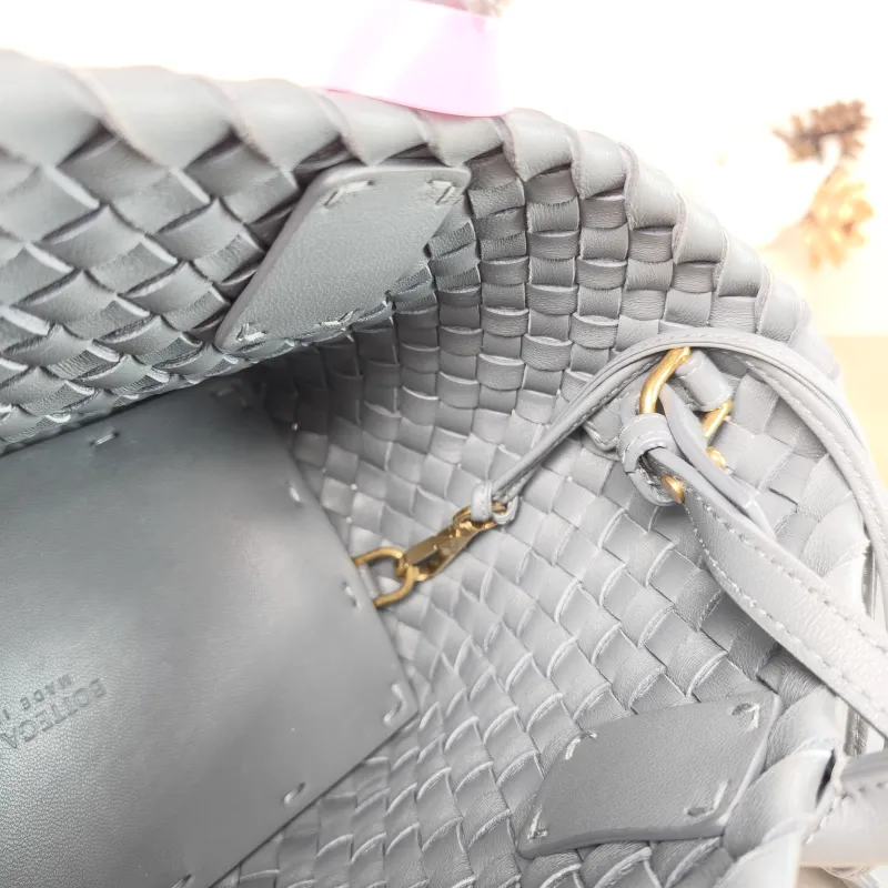 Bottega Veneta Shoulder Bag Shoulder Bag Grey Lambskin One Size 18 × 12 × 15 cm — detail view 3 of 12