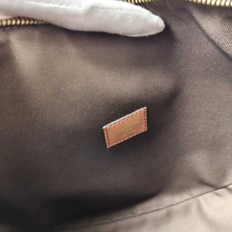 Louis Vuitton Crossbody Bag Loop Hobo Monogram PVC One Size38 × 10 × 26 cm — detail view 6 of 11