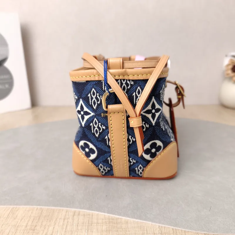 Louis Vuitton Crossbody Bag NOÉ PURSE 1854 Mini 11.5 × 11.5 × 12 cm — detail view 10 of 10