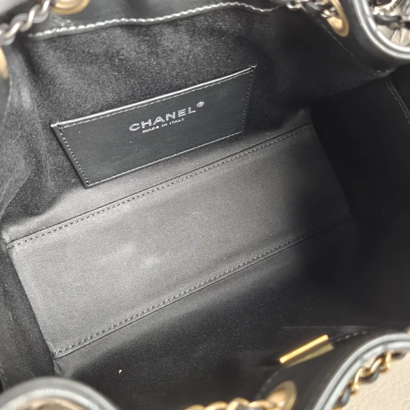 Chanel Shoulder Bag 25Bag Black Waxed Leather Calfskin Mini 20 × 12.5 × 22 cm — detail view 10 of 13