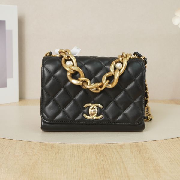 Chanel 21a Pearl Black with Gold-Tone Hardware Calfskin Microchip Edition · Dust Bag · 18 × 8 × 13 cm