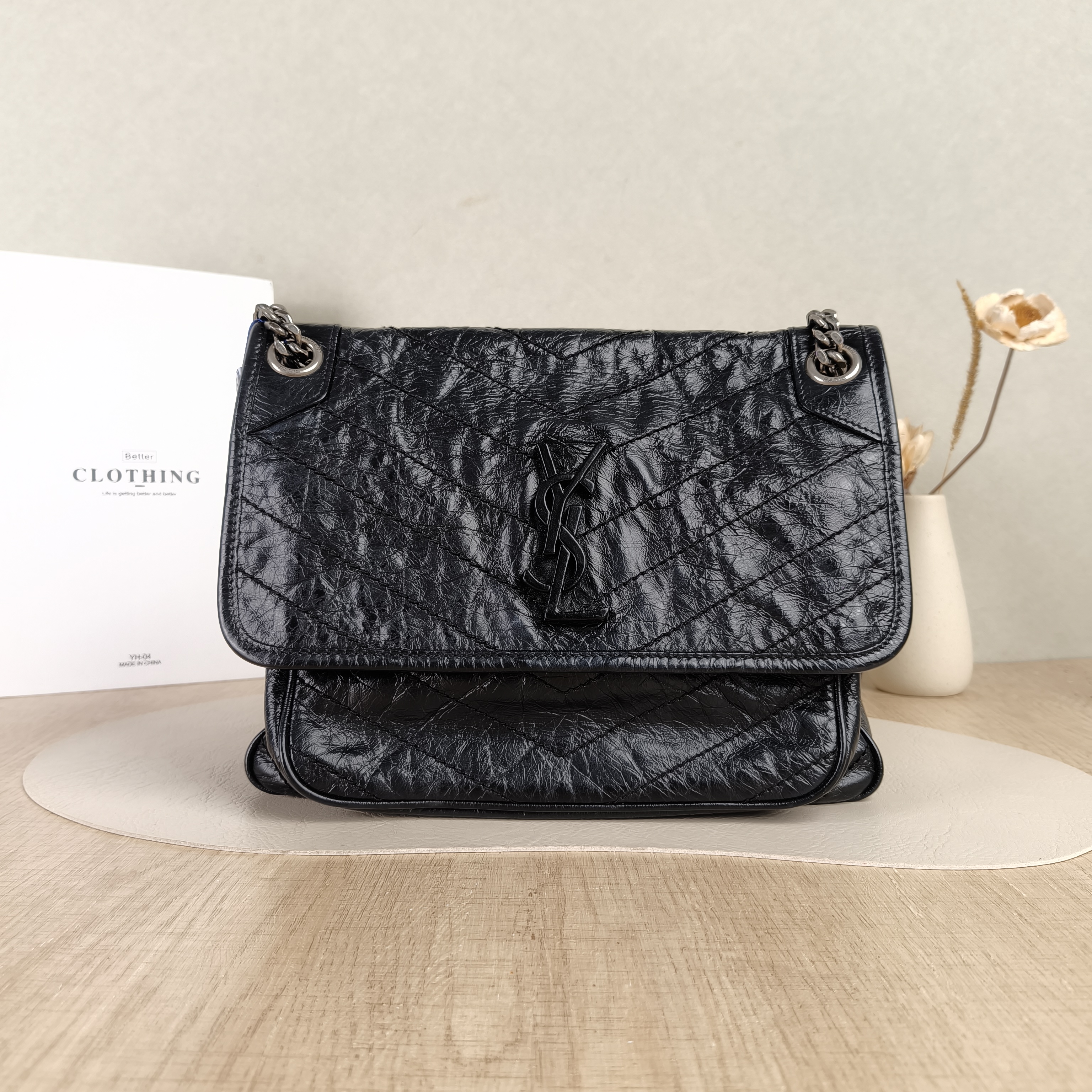 SAINT LAURENT Crossbody Bag Niki D Waxed Leather Calfskin Medium28 × 8.5 × 20 cm