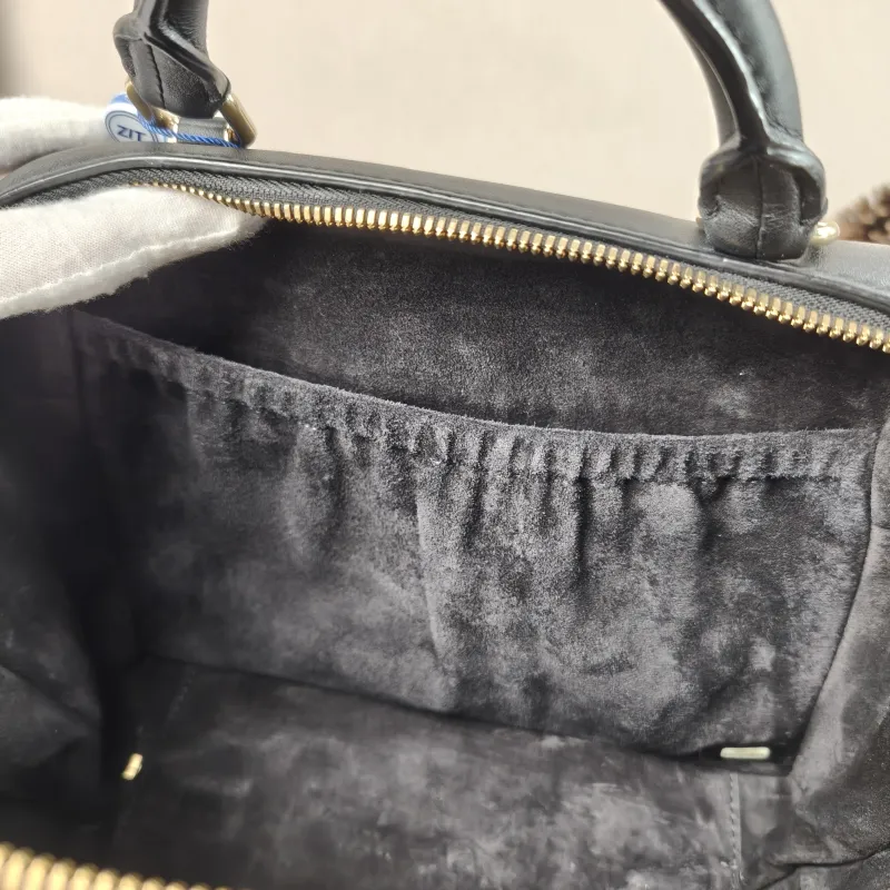 Chanel Crossbody Bag Box Bag Top Handle Crossbody Bag Black Calfskin 23 × 9.5 × 17 cm 29 — detail view 9 of 16