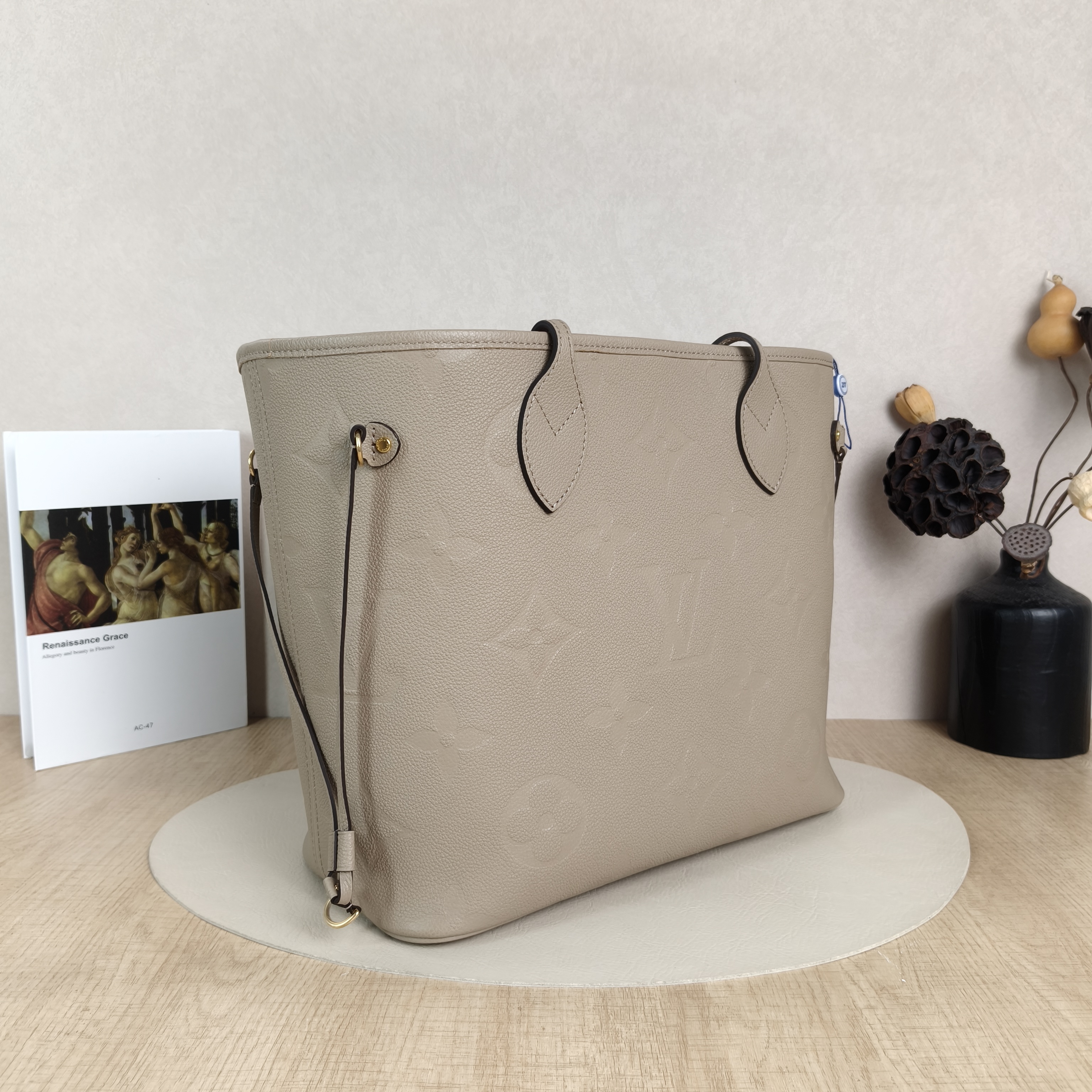 Louis Vuitton Shoulder Bag Neverfull Empreinte Embossed Calfskin Monogram Medium31 × 14 × 28 cm — cover view 5 of 5
