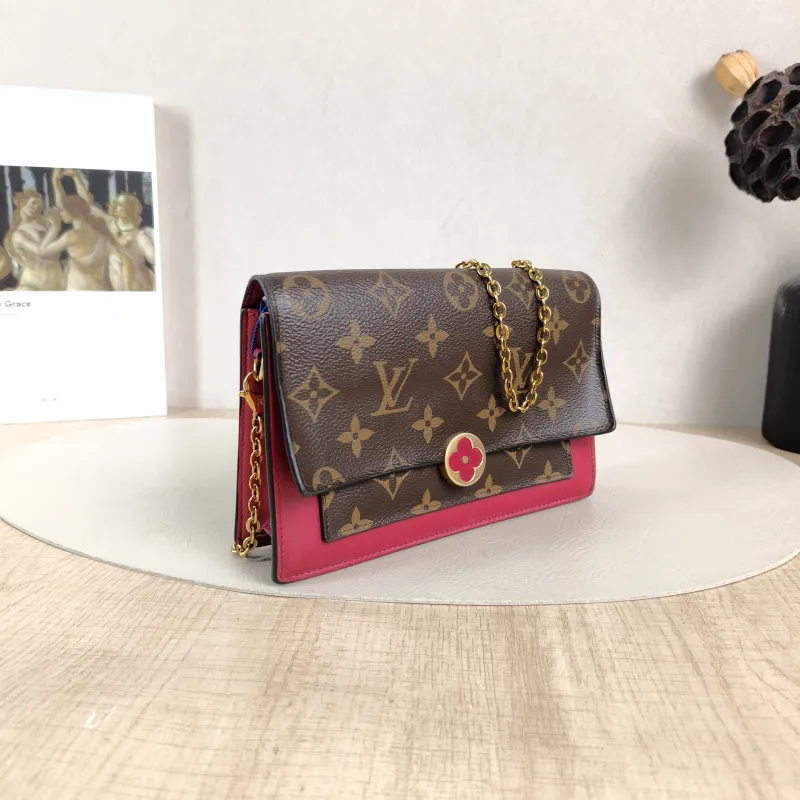 Louis Vuitton Crossbody Bag Flore Chain Bag Red PVC · Calfskin One Size 17.5 × 3.5 × 11.5 cm — cover view 4 of 5