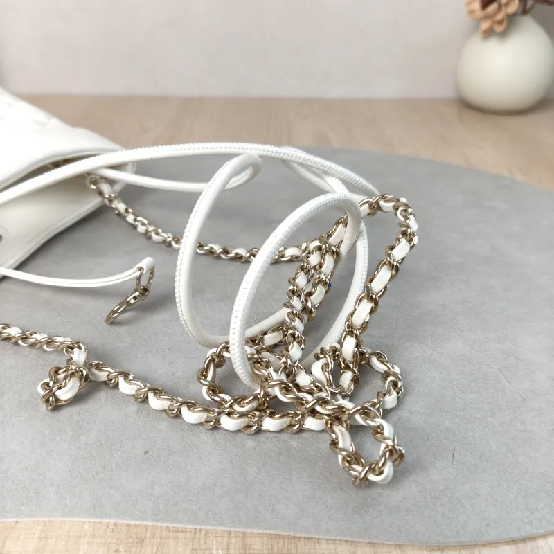 Chanel Crossbody Bag 31Bag White Gold Waxed Leather Mini 23 × 5.5 × 22 cm — detail view 6 of 11