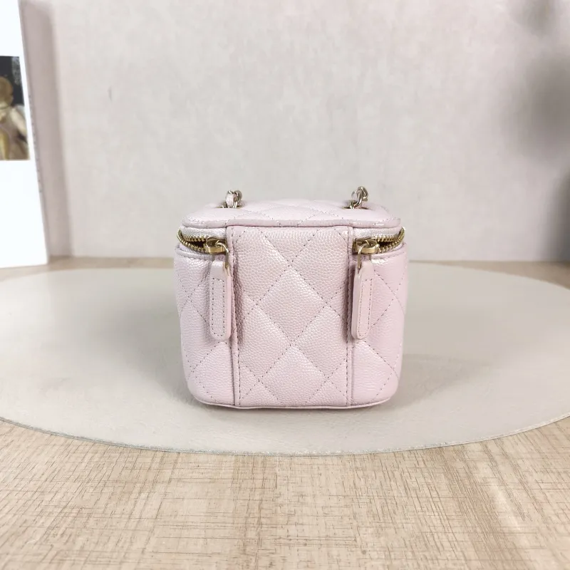 Chanel Crossbody Bag Edition Calfskinmini11 × 7 × 9 cm — cover view 2 of 5