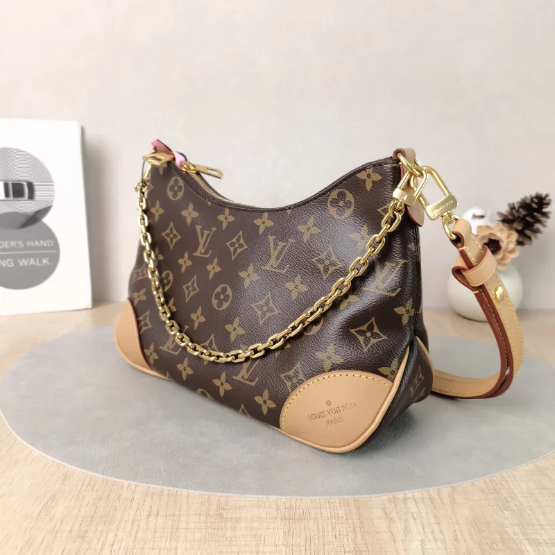 Louis Vuitton Crossbody Bag Boulogne PVC Small26 × 9.5 × 16 cm — cover view 2 of 5