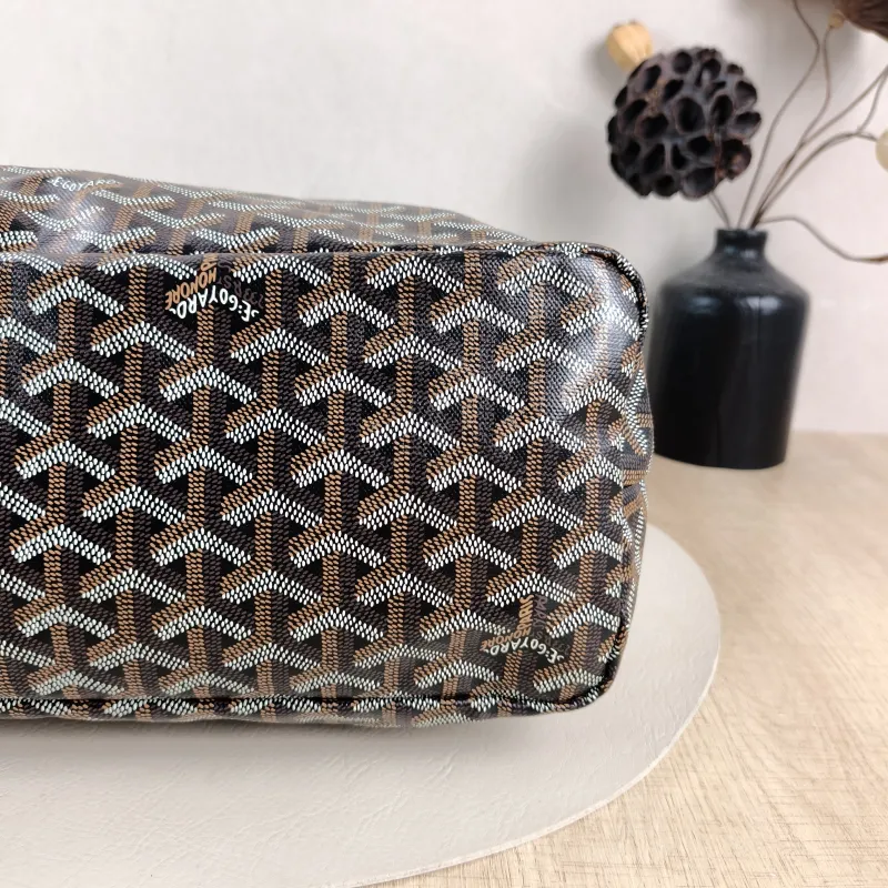 GOYARD Shoulder Bag Boheme Hobo​ Black ine Canvas Small 43 × 14 × 27 cm — detail view 12 of 15