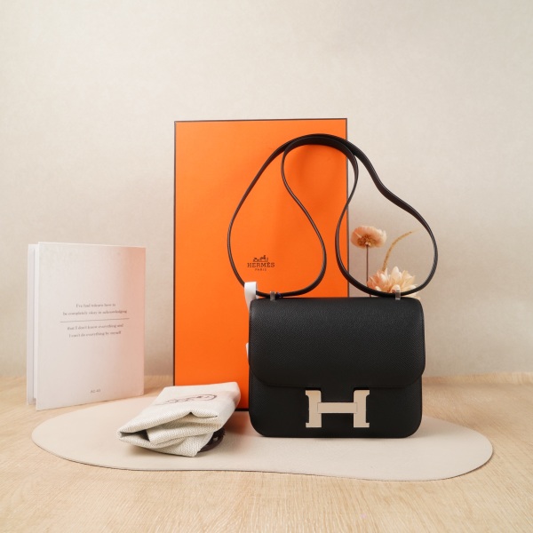 Hermès 19Silver-Tone Hardware Black Calfsking · Dust Bag · 18 × 4 × 15 cm