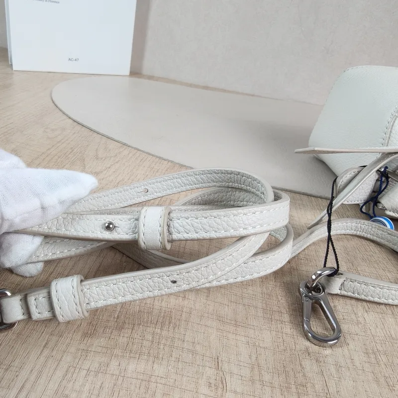 LOEWE Crossbody Bag Puzzle White CC alfskin Mini 18 × 8 × 12.5 cm — detail view 9 of 11