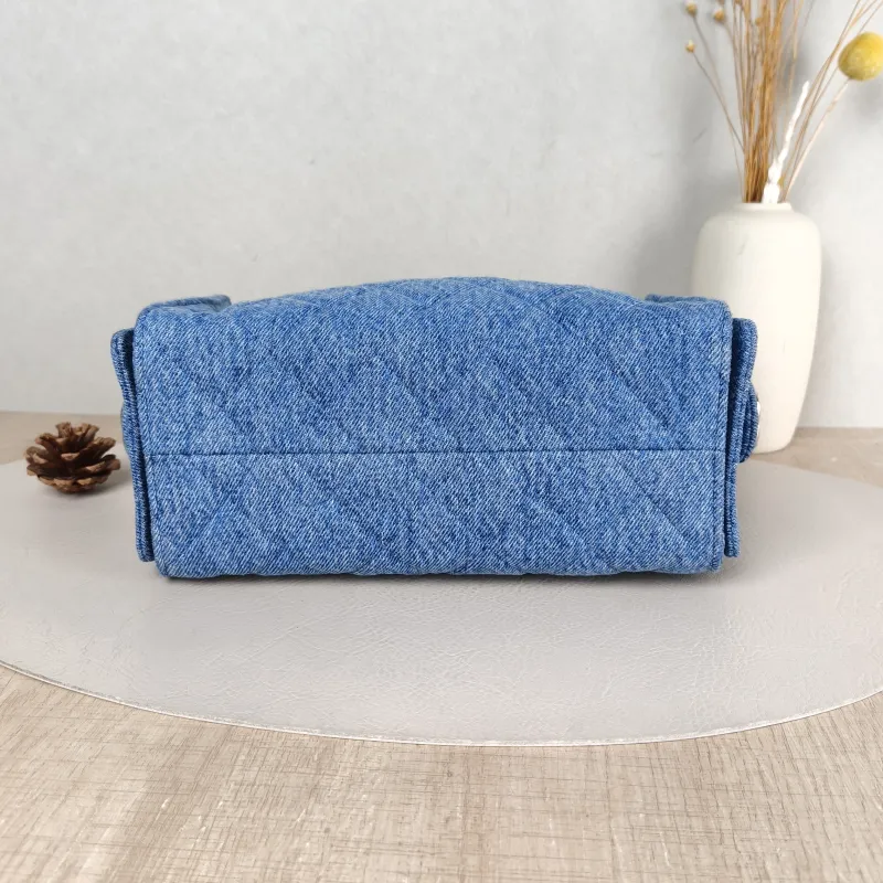 Chanel Crossbody Bag 25Bag Mini 22 × 12.5 × 22 cm — cover view 5 of 5