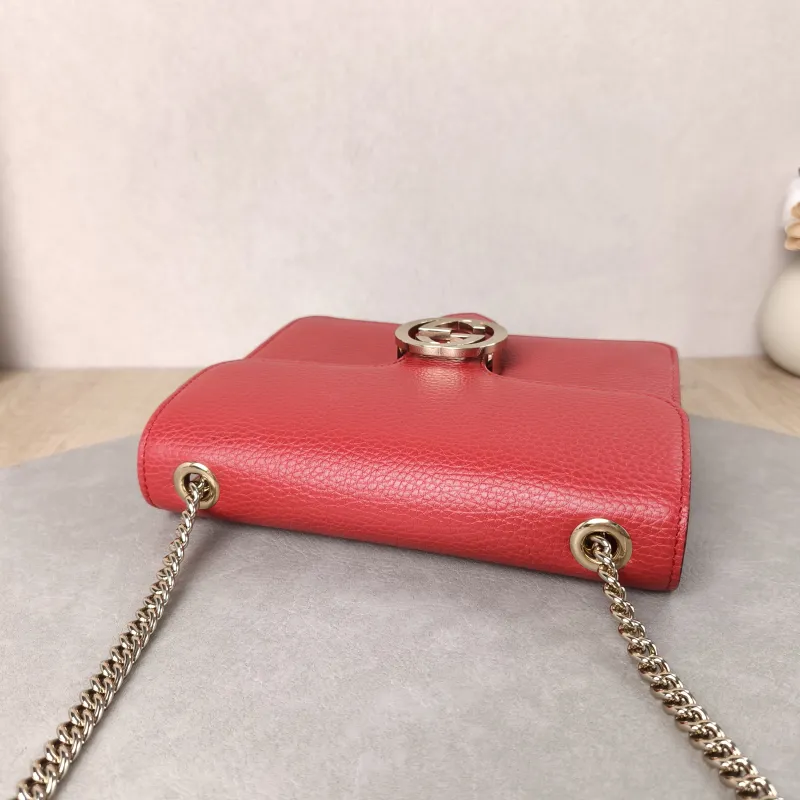 GUCCI Crossbody Bag g Collection Red Calfskin Small 20 × 9 × 16 cm — detail view 8 of 14