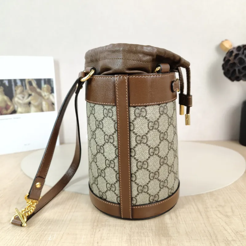 GUCCI Top Handle Bag Horsebit 1955Collection Bucket Bag White PVC Small 14 × 14 × 19 cm — detail view 10 of 10