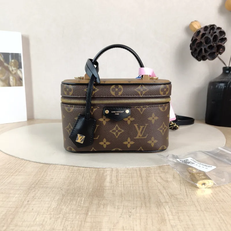 Louis Vuitton Shoulder Bag VANITY Cosmetic Bag Monogram PVC Small 19 × 11 × 13 cm — cover view 3 of 6