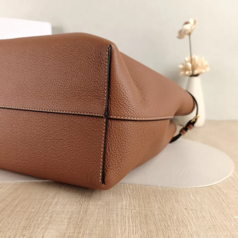 CELINE Shoulder Bag Cabas Anais Tote Bag Brown Calfskin Large 32 × 15 × 28 cm — detail view 2 of 11