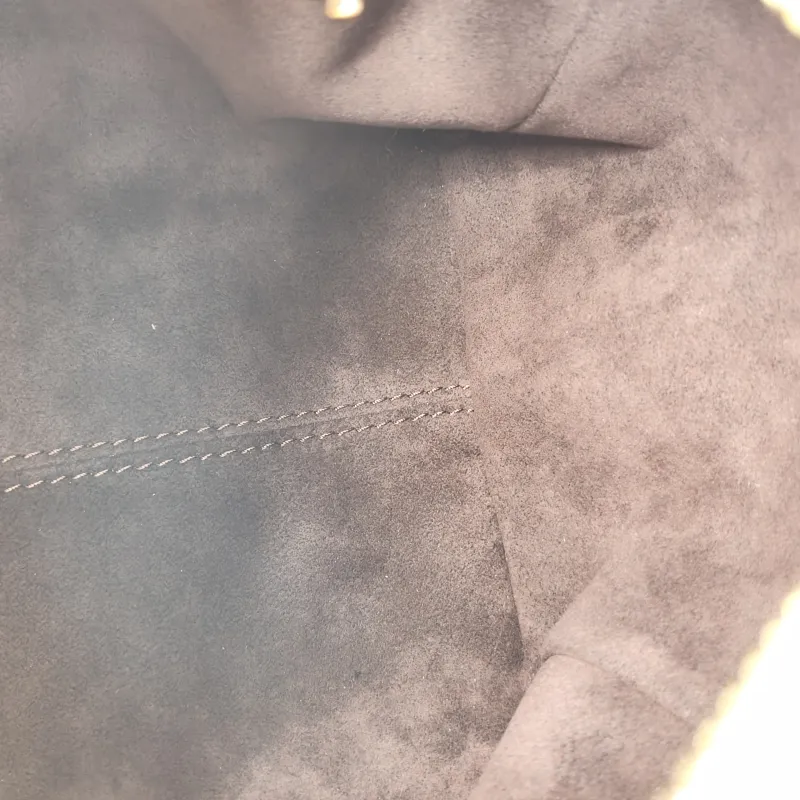 Louis Vuitton Top Handle Bag Speedy Soft 25 Calfskin One Size 25 × 15 × 20 cm — detail view 5 of 13