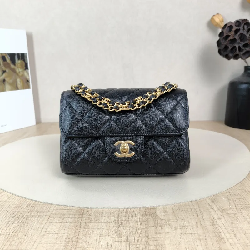 Chanel Crossbody Bag25p Black Grained Calfskin Small19 × 6.5 × 12 cm