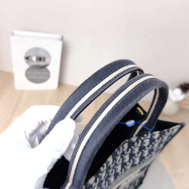 DIOR Shoulder Bag Book Tote Shoulder Strap Edition Blue Canvas · Calfskin Medium 36.5 × 16.5 × 28 cm — detail view 4 of 12
