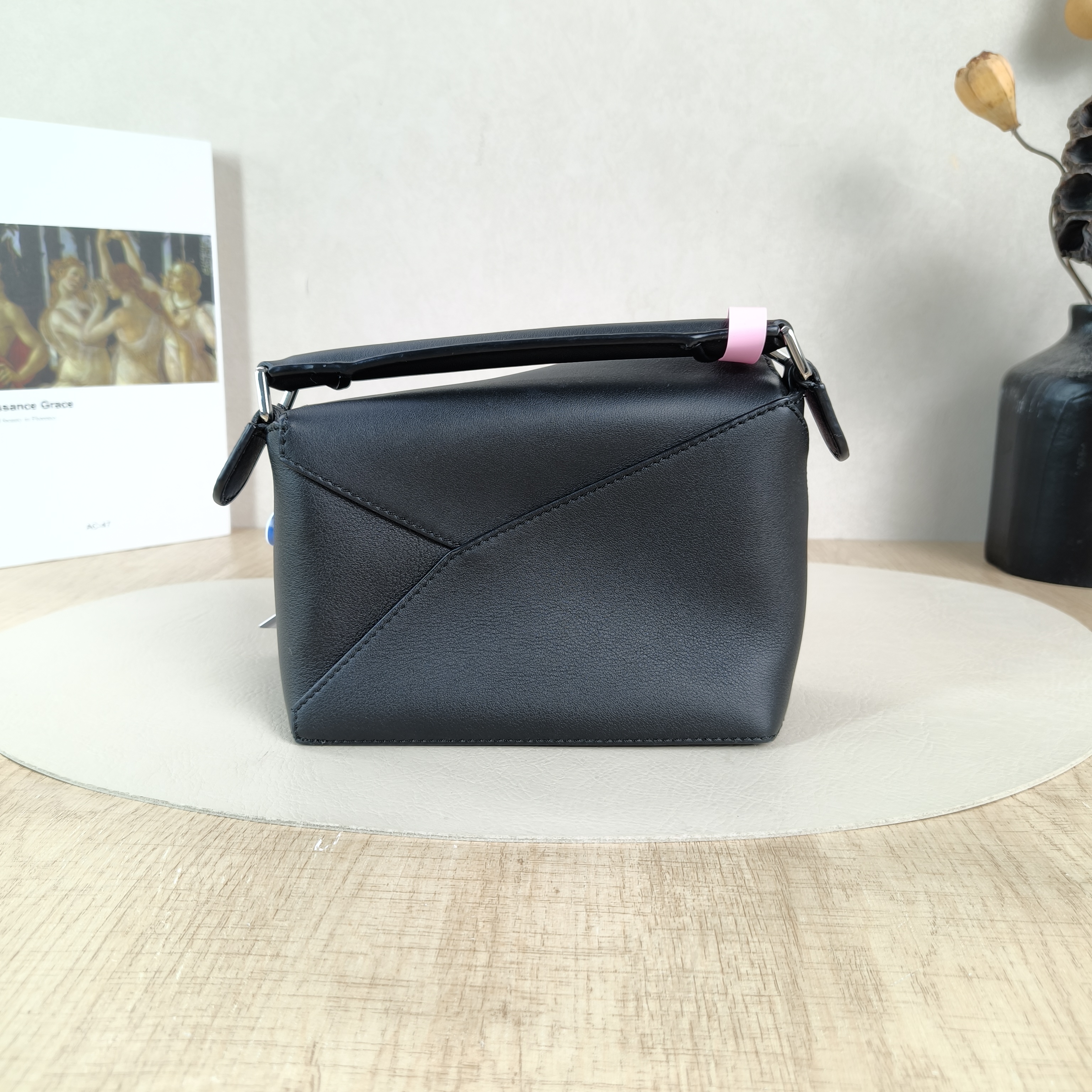 LOEWE Crossbody Bag Puzzle Black CC alfskinmini18 × 8 × 12.5 cm — cover view 4 of 5
