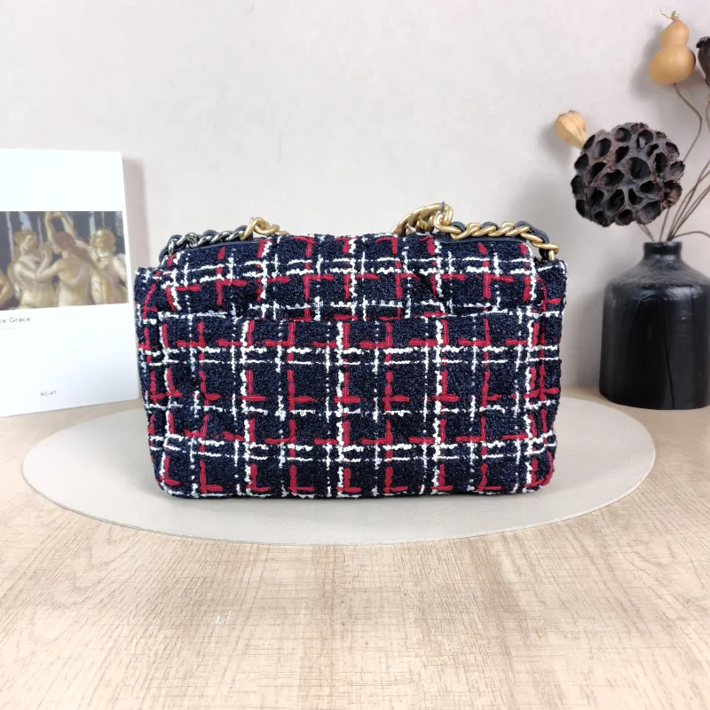 Chanel Crossbody Bag19Bag Navy Small26 × 9 × 16 cm — cover view 5 of 6