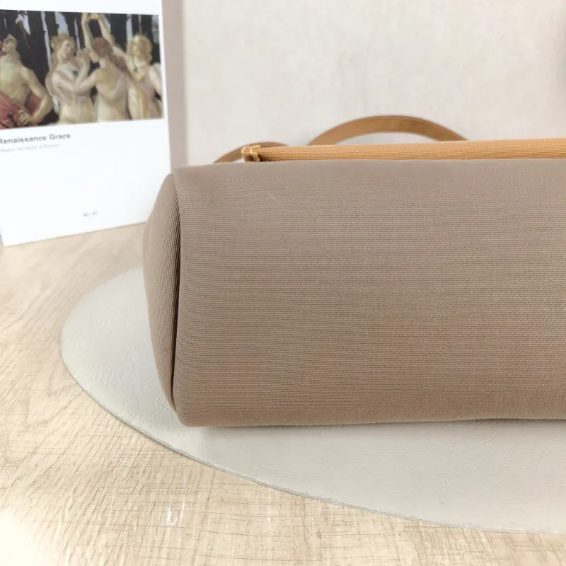 Hermès Crossbody Bag Herbag 31 Calfskin，Canvas Medium 30.5 × 11 × 25.5 cm B — detail view 6 of 13