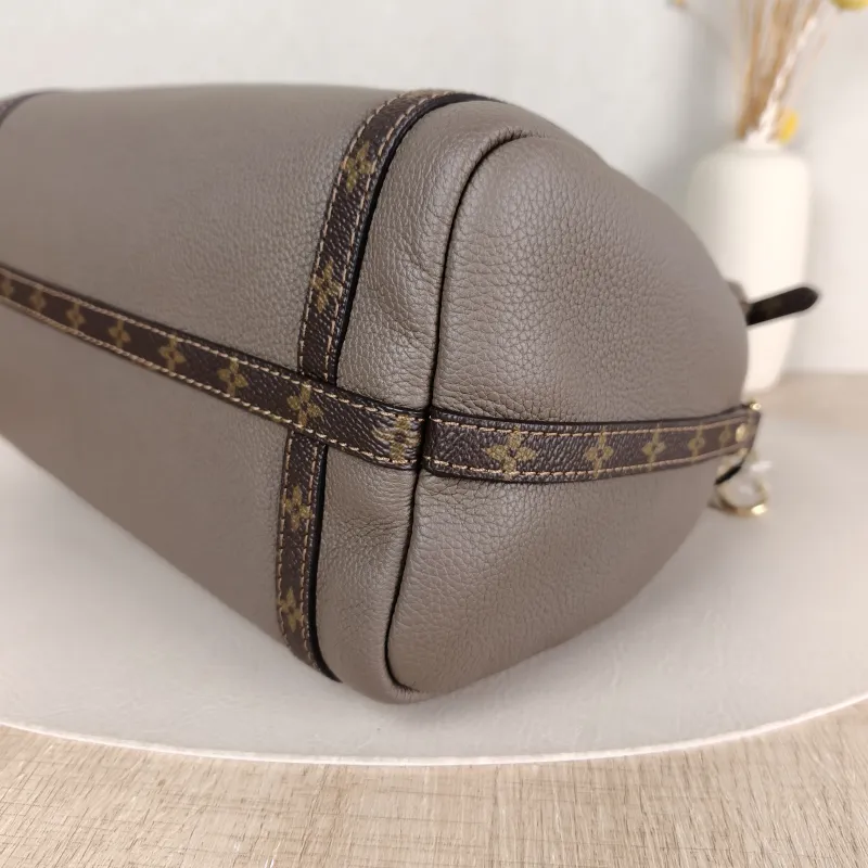 Louis Vuitton Shoulder Bag EXPRESS Shoulder Bag Grey Calfskin Small 26 × 13.5 × 17 cm — detail view 9 of 14